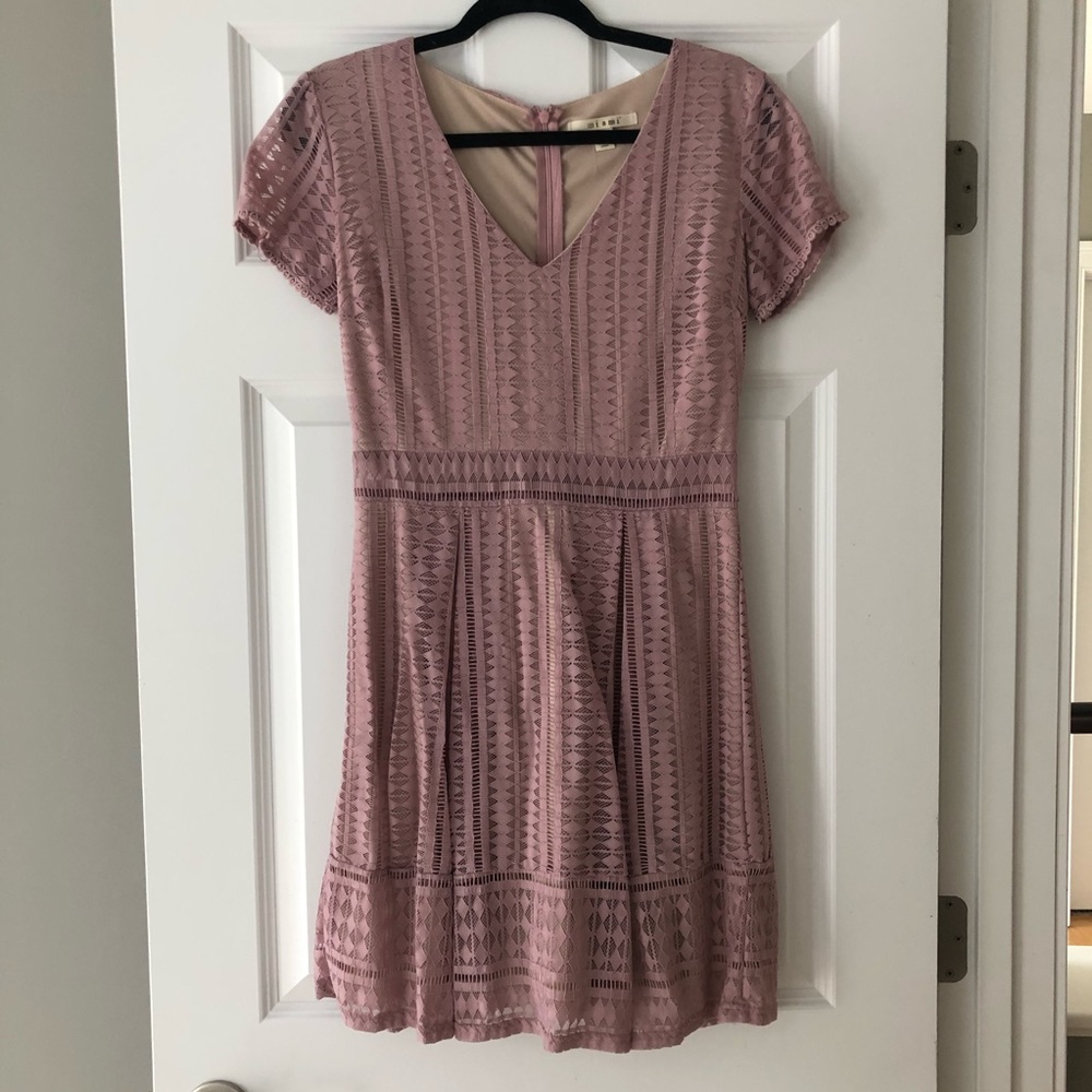 Textured a-line dress with v neck